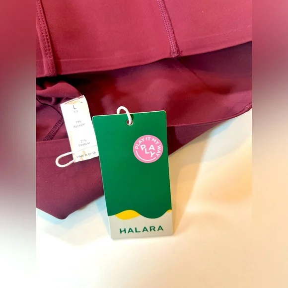 Halara ultra high waisted Stylish Burgundy Flared leggings
NWT size large - Picture 4 of 5